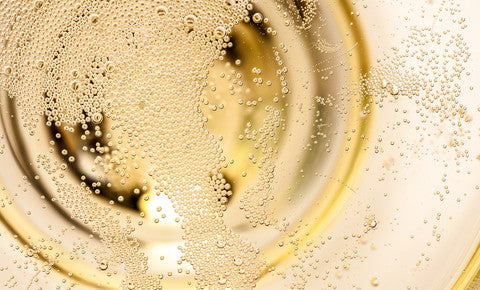 Vilken champagne passar ihop med kaviar?